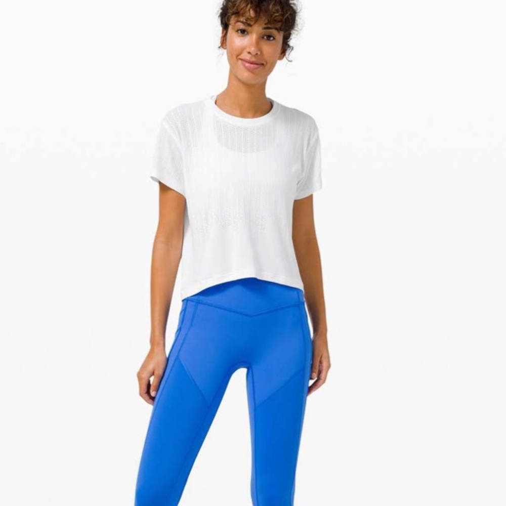 Lululemon train to be short sleeve shirt size 4